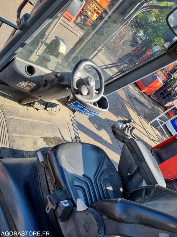 CHARIOT ELEVATEUR FENWICK H16T-01 GAZ DE 2013 - 5600 H (R3S177) - Treibgasstapler: das Bild 5 CHARIOT ELEVATEUR FENWICK H16T-01 GAZ DE 2013 - 5600 H (R3S177) - Treibgasstapler: das Bild 5