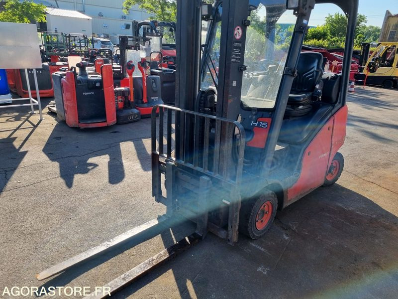CHARIOT ELEVATEUR FENWICK H16T-01 GAZ DE 2013 - 5600 H (R3S177) - Treibgasstapler: das Bild 4 CHARIOT ELEVATEUR FENWICK H16T-01 GAZ DE 2013 - 5600 H (R3S177) - Treibgasstapler: das Bild 4