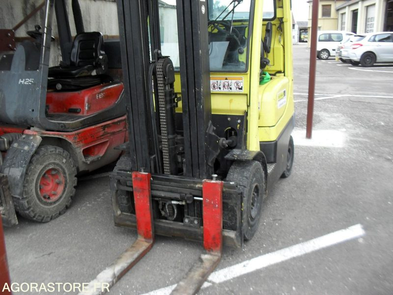 CHARIOT ELEVATEUR HYSTER 1.8FT - Treibgasstapler: das Bild 2 CHARIOT ELEVATEUR HYSTER 1.8FT - Treibgasstapler: das Bild 2