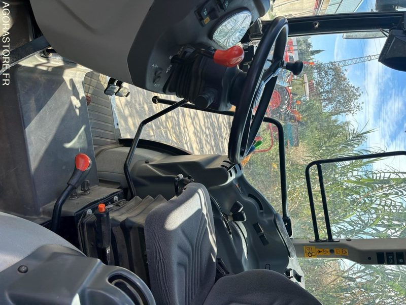 CLAAS NEXOS 220VL - 1900H - 2019 - Traktor: das Bild 3 CLAAS NEXOS 220VL - 1900H - 2019 - Traktor: das Bild 3