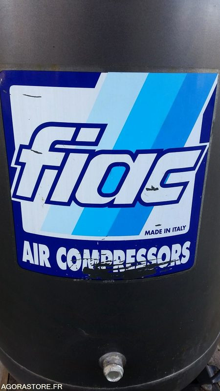 COMPRESSEUR VERTICAL DE MARQUE FIAC TYPE AB-300-670 CUVE 270l TRIPHASE - Luftkompressor: das Bild 5 COMPRESSEUR VERTICAL DE MARQUE FIAC TYPE AB-300-670 CUVE 270l TRIPHASE - Luftkompressor: das Bild 5