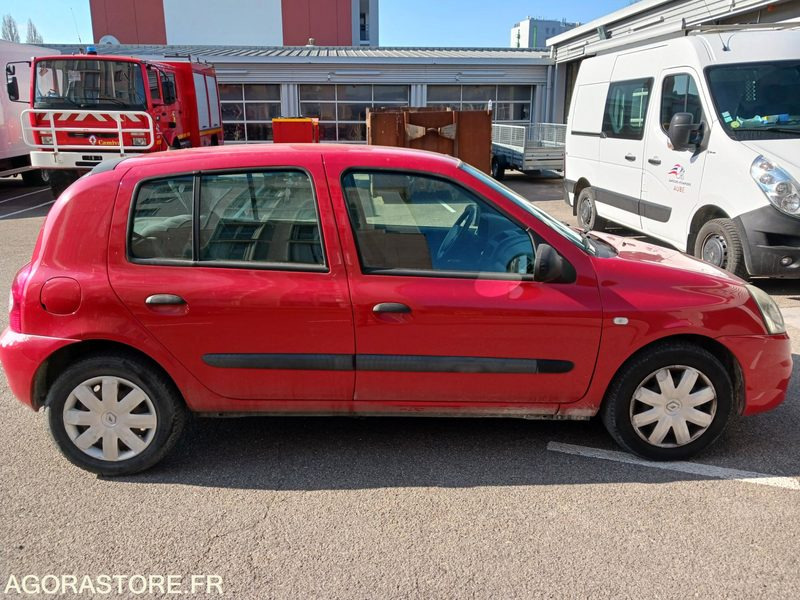 Clio 2010 - 99 363 km - PKW: das Bild 5 Clio 2010 - 99 363 km - PKW: das Bild 5