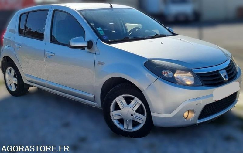 Dacia Sandero MPI Essence /GPL 176000km - PKW: das Bild 3 Dacia Sandero MPI Essence /GPL 176000km - PKW: das Bild 3