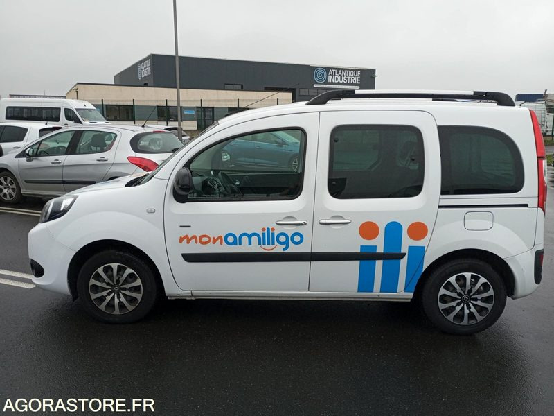 EZ-962-SA - Roulant - RENAULT KANGOO - VP - 178 777 Kms - PKW: das Bild 4 EZ-962-SA - Roulant - RENAULT KANGOO - VP - 178 777 Kms - PKW: das Bild 4