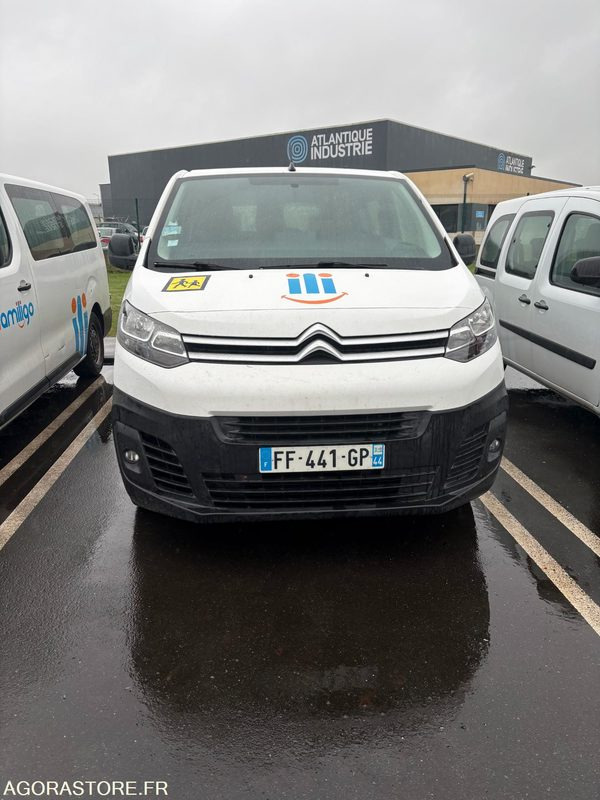 FF-441-GP - Roulant - CITROEN JUMPY SPACE TOURER - VP - 191 151 Kms - Kleinbus, Personentransporter: das Bild 3 FF-441-GP - Roulant - CITROEN JUMPY SPACE TOURER - VP - 191 151 Kms - Kleinbus, Personentransporter: das Bild 3