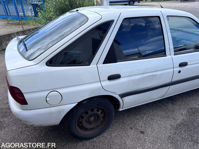 FORD ESCORT 1.4I 73CH - 1998 - 202907KMS - PKW: das Bild 3 FORD ESCORT 1.4I 73CH - 1998 - 202907KMS - PKW: das Bild 3
