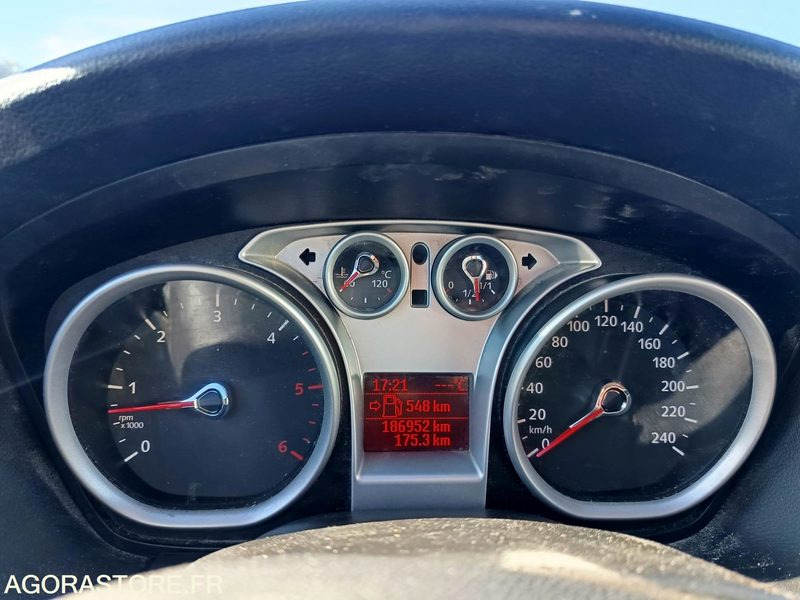 PKW FORD FOCUS 1.6 TDCI 90CH - 2009 - 187000KMS: das Bild 11 PKW FORD FOCUS 1.6 TDCI 90CH - 2009 - 187000KMS: das Bild 11