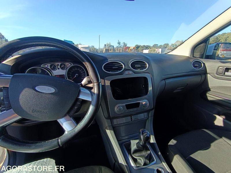 PKW FORD FOCUS 1.6 TDCI 90CH - 2009 - 187000KMS: das Bild 8 PKW FORD FOCUS 1.6 TDCI 90CH - 2009 - 187000KMS: das Bild 8