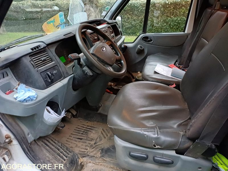 FOURGON FORD TRANSIT - Kastenwagen: das Bild 4 FOURGON FORD TRANSIT - Kastenwagen: das Bild 4