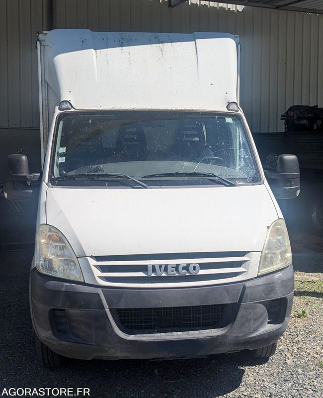 FOURGON IVECO 35C18 - 2008 - 182 000 KM - Kastenwagen: das Bild 1 FOURGON IVECO 35C18 - 2008 - 182 000 KM - Kastenwagen: das Bild 1