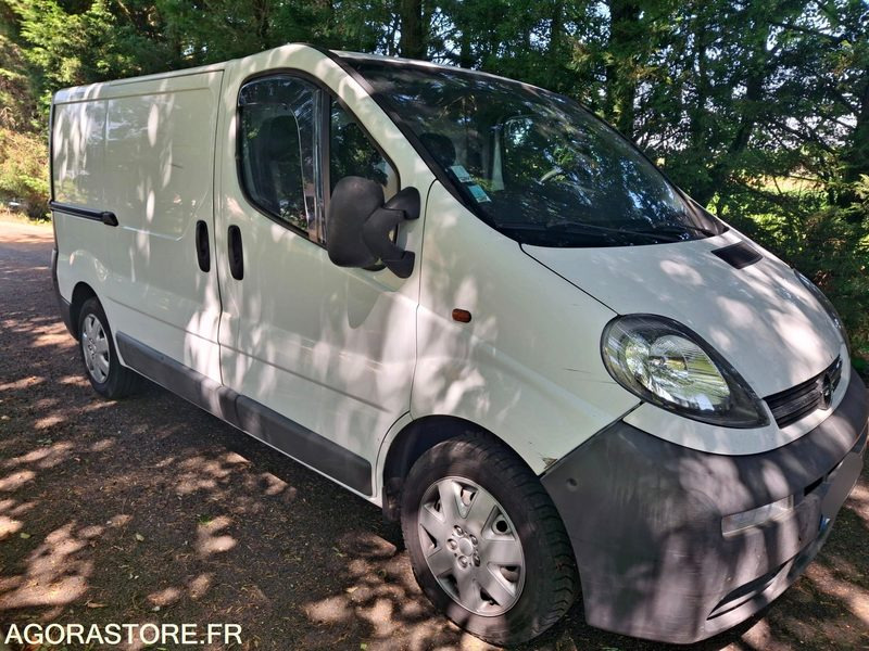 FOURGON-OPEL-VIVARO-1.9CDTI-PACK-CLIM - Kastenwagen: das Bild 4 FOURGON-OPEL-VIVARO-1.9CDTI-PACK-CLIM - Kastenwagen: das Bild 4