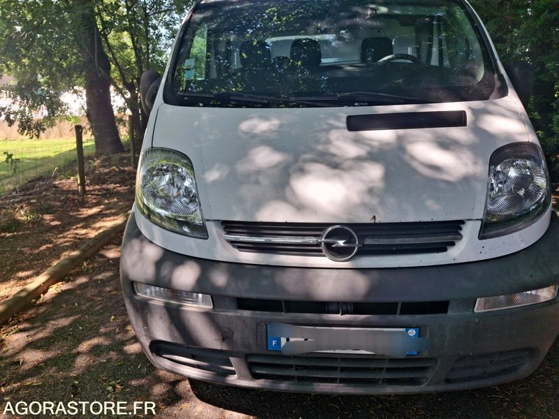 FOURGON-OPEL-VIVARO-1.9CDTI-PACK-CLIM - Kastenwagen: das Bild 3 FOURGON-OPEL-VIVARO-1.9CDTI-PACK-CLIM - Kastenwagen: das Bild 3