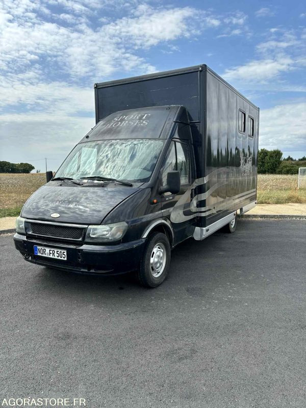 Fourgon FORD - Transport de 2 Chevaux - 2004 - 137 510 KM - Kastenwagen: das Bild 1 Fourgon FORD - Transport de 2 Chevaux - 2004 - 137 510 KM - Kastenwagen: das Bild 1