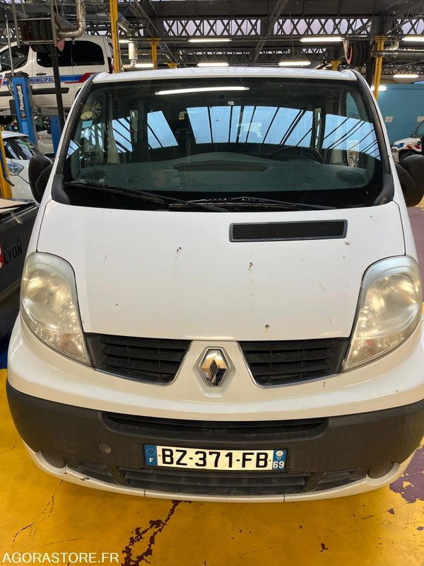 GDF RENAULT TRAFIC 9 PLS BZ-371-FB - Kleinbus, Personentransporter: das Bild 2 GDF RENAULT TRAFIC 9 PLS BZ-371-FB - Kleinbus, Personentransporter: das Bild 2