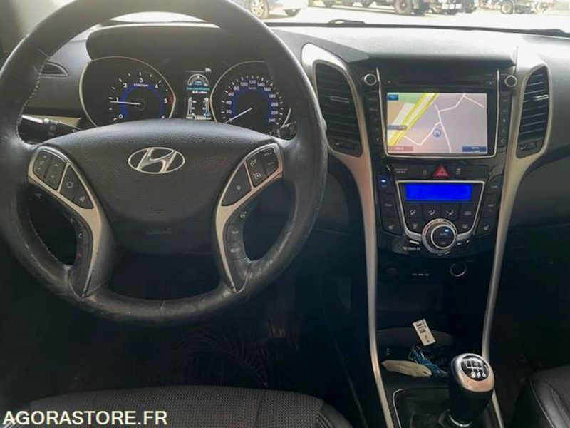 I30 SW PACK PREMIUM 1.6CRDI128cv. 09/2012. 131760 KM - PKW: das Bild 5 I30 SW PACK PREMIUM 1.6CRDI128cv. 09/2012. 131760 KM - PKW: das Bild 5