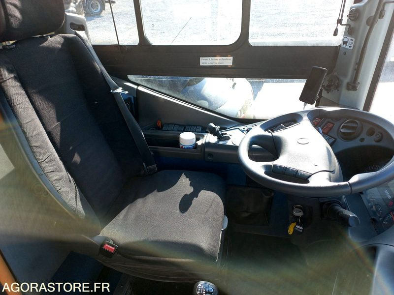 IRISBUS - RECREO - 2010 / 324000 KM - BE715LV (11645) - Schulbus: das Bild 5 IRISBUS - RECREO - 2010 / 324000 KM - BE715LV (11645) - Schulbus: das Bild 5