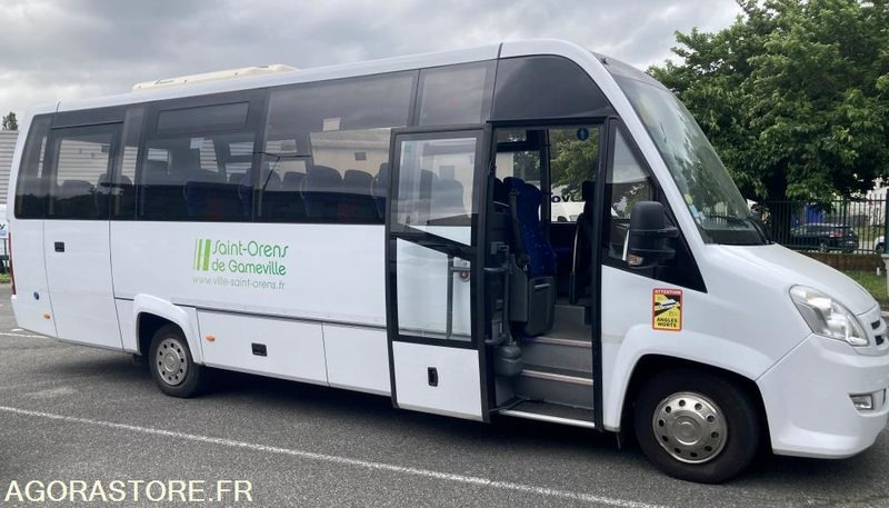 IVECO 70C17 DIETRICH CAREBUS - 2014 - 41295 KM - Kleinbus, Personentransporter: das Bild 1 IVECO 70C17 DIETRICH CAREBUS - 2014 - 41295 KM - Kleinbus, Personentransporter: das Bild 1