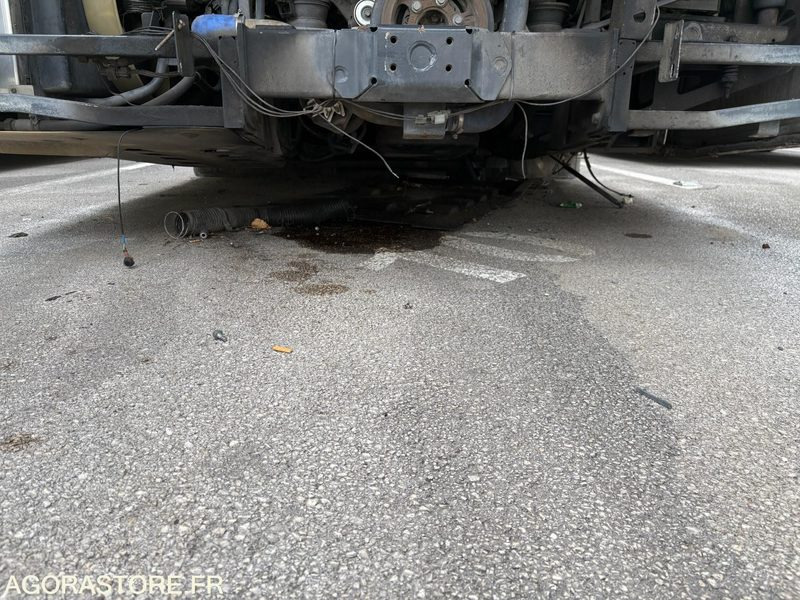 IVECO BUS CROSSWAY 12,80m N°093068 - véhicule non roulant Ventes pour pièces - Kleinbus, Personentransporter: das Bild 5 IVECO BUS CROSSWAY 12,80m N°093068 - véhicule non roulant Ventes pour pièces - Kleinbus, Personentransporter: das Bild 5