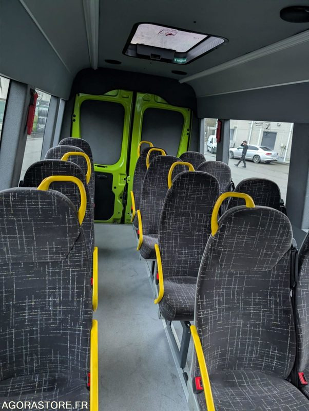 IVECO DAILY - 2015 - Kleinbus, Personentransporter: das Bild 3 IVECO DAILY - 2015 - Kleinbus, Personentransporter: das Bild 3