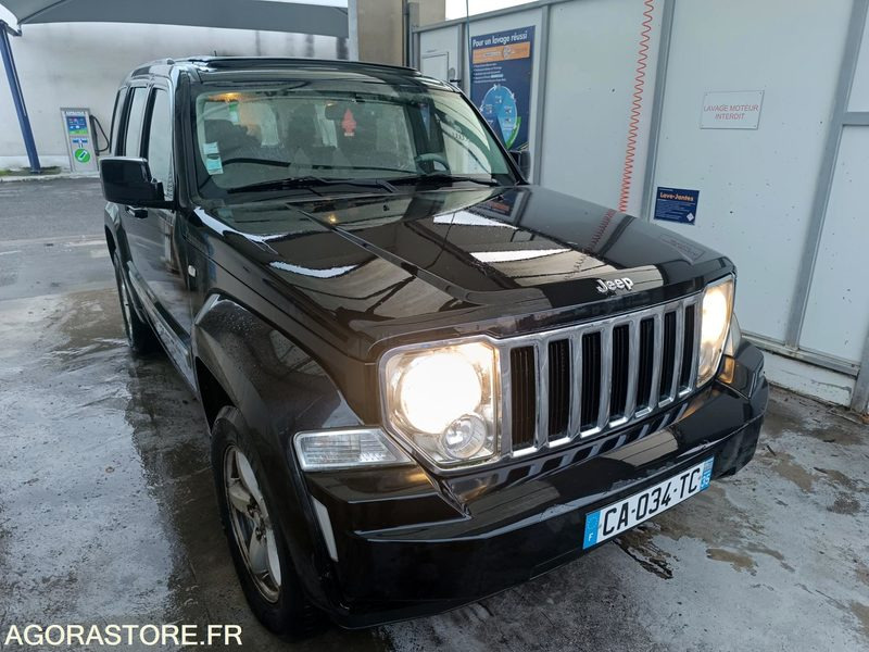 Jeep Cherokee IV 2.8 CRD Jamboree - 2009 - 193 000 KM - PKW: das Bild 2 Jeep Cherokee IV 2.8 CRD Jamboree - 2009 - 193 000 KM - PKW: das Bild 2