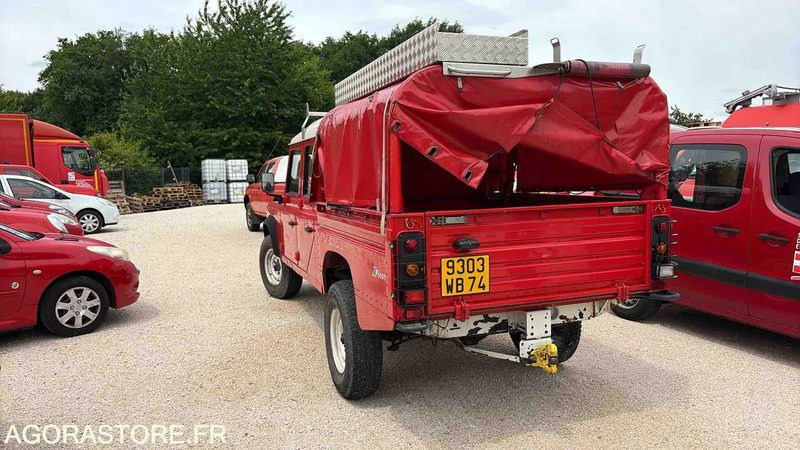 LAND ROVER - DÉFENDER 130 - 1998 - 22 225 Kms 9303 WB 74 - SUV/ Geländewagen: das Bild 4 LAND ROVER - DÉFENDER 130 - 1998 - 22 225 Kms 9303 WB 74 - SUV/ Geländewagen: das Bild 4