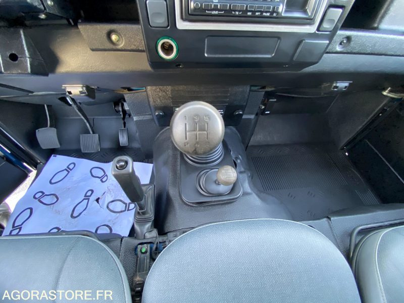 LAND ROVER DEFENDER 90 MARK IV TD5 SOFT TOP E - SUV/ Geländewagen: das Bild 4 LAND ROVER DEFENDER 90 MARK IV TD5 SOFT TOP E - SUV/ Geländewagen: das Bild 4