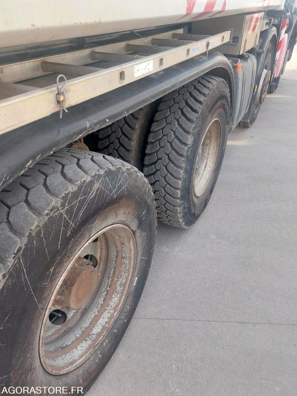 8*4 BIBENNE GRUE - RENAULT PREMIUM LANDER 430.32 - 431649 KMS – Leasing 8*4 BIBENNE GRUE - RENAULT PREMIUM LANDER 430.32 - 431649 KMS: das Bild 8