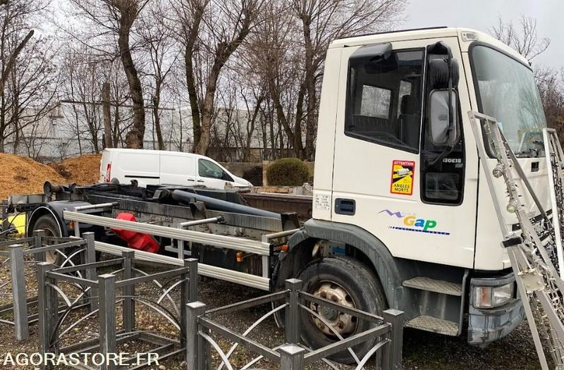 CAMION AMPLIROLL IVECO EUROCARGO - LKW: das Bild 1 CAMION AMPLIROLL IVECO EUROCARGO - LKW: das Bild 1