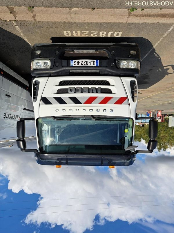 CAMION BENNE GRUE IVECO - 2014 / 240742 KM - LKW: das Bild 1 CAMION BENNE GRUE IVECO - 2014 / 240742 KM - LKW: das Bild 1