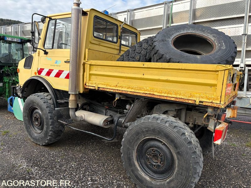 CAMION MERCEDES UNIMOG 1200 - LKW: das Bild 4 CAMION MERCEDES UNIMOG 1200 - LKW: das Bild 4