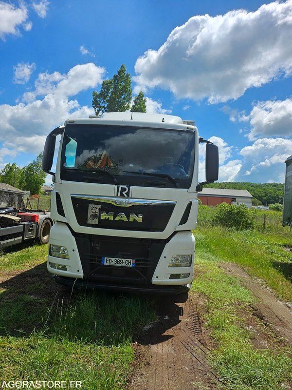 CAMION REMORQUE MAN - TGX 26.480 PLSC- 2016 / 486448 KM (2496+30497) - LKW: das Bild 2 CAMION REMORQUE MAN - TGX 26.480 PLSC- 2016 / 486448 KM (2496+30497) - LKW: das Bild 2