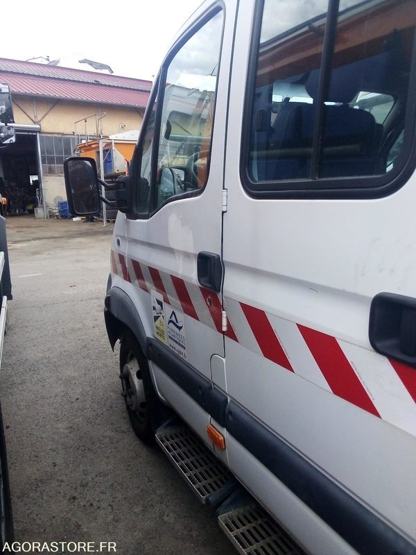 Camion Renault Mascott 5T5 double cabine - LKW: das Bild 2 Camion Renault Mascott 5T5 double cabine - LKW: das Bild 2