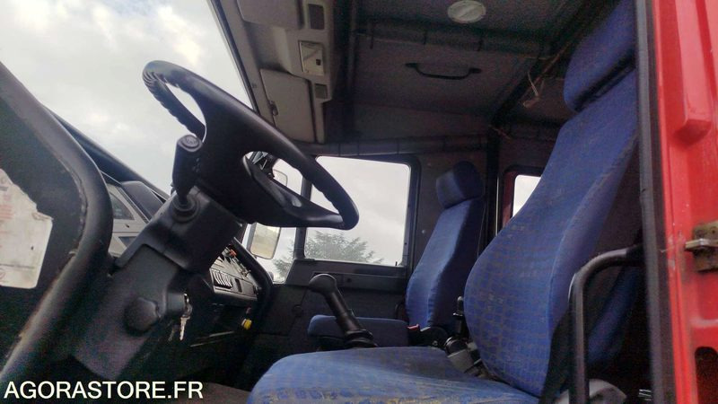 MAN LE220B - 2002 - 9858QD11 - LKW: das Bild 2 MAN LE220B - 2002 - 9858QD11 - LKW: das Bild 2