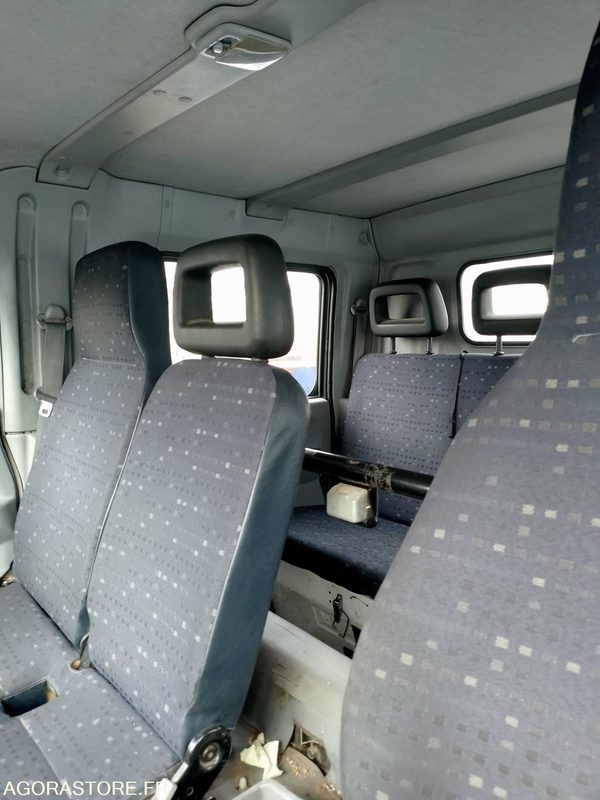 MITSUBISHI CANTER ( MOTEUR HS ) - LKW: das Bild 2 MITSUBISHI CANTER ( MOTEUR HS ) - LKW: das Bild 2