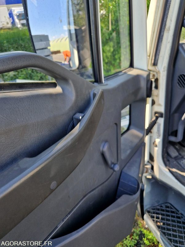 Porteur benne grue Iveco 100E18 - DA218FM - LKW: das Bild 5 Porteur benne grue Iveco 100E18 - DA218FM - LKW: das Bild 5