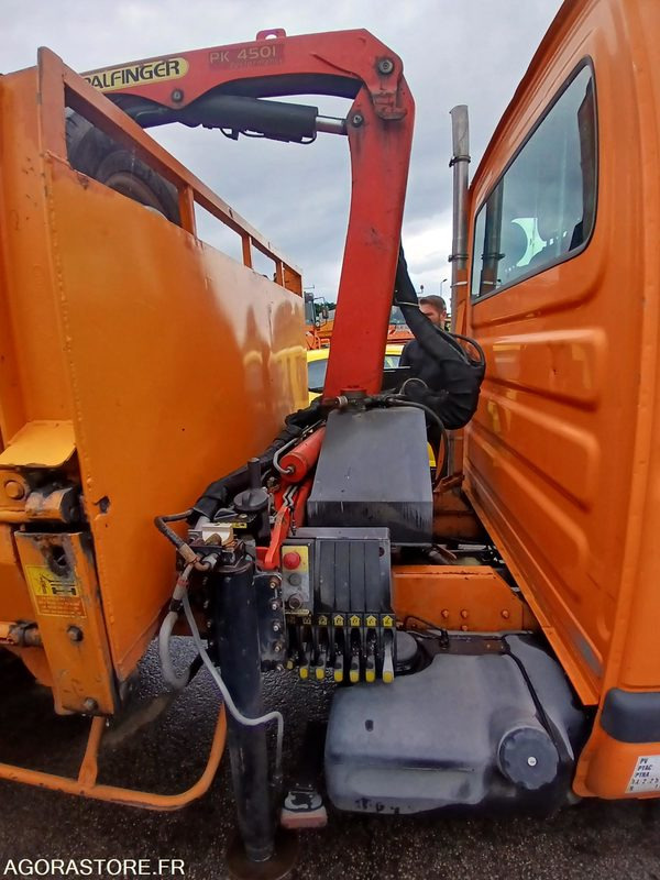 RENAULT CAMION BENNE MASCOTT AVEC GRUET PALFINGER - 2005 -124737 KMS - LKW: das Bild 5 RENAULT CAMION BENNE MASCOTT AVEC GRUET PALFINGER - 2005 -124737 KMS - LKW: das Bild 5