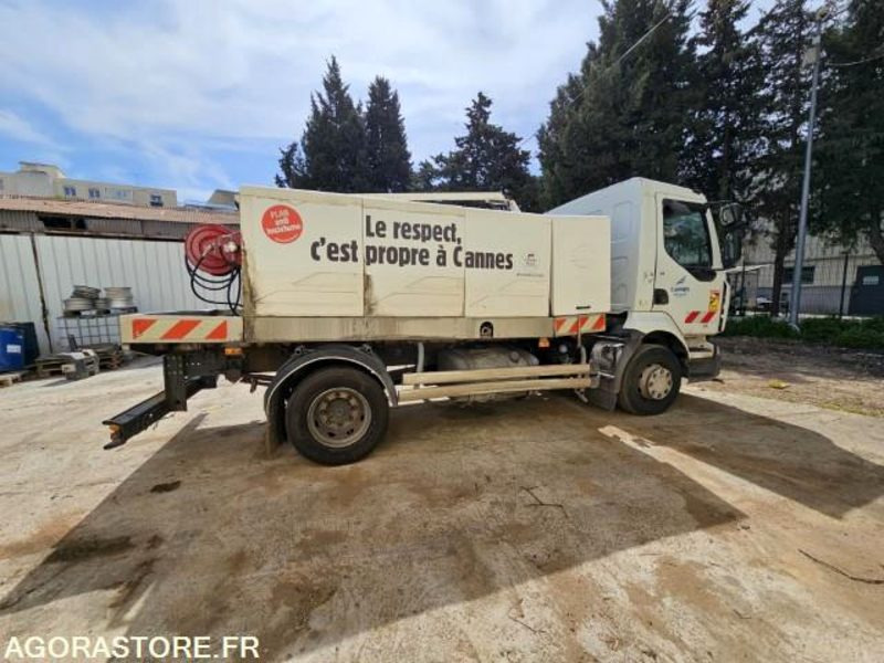 RENAULT MIDLUM N 64 - LKW: das Bild 3 RENAULT MIDLUM N 64 - LKW: das Bild 3