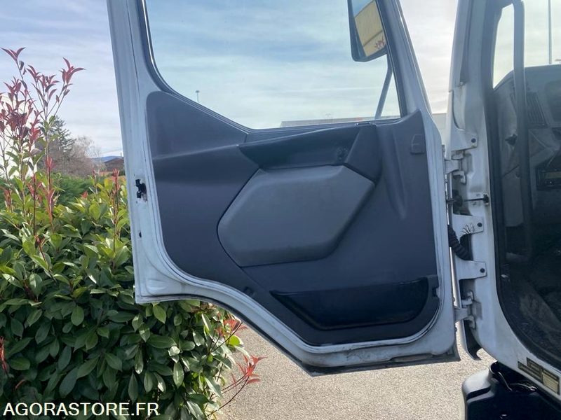 LKW RENAULT PREMIUM 210.19 19 t citerne ADR- -2006-517007-BJ288SY - export only: das Bild 19 LKW RENAULT PREMIUM 210.19 19 t citerne ADR- -2006-517007-BJ288SY - export only: das Bild 19