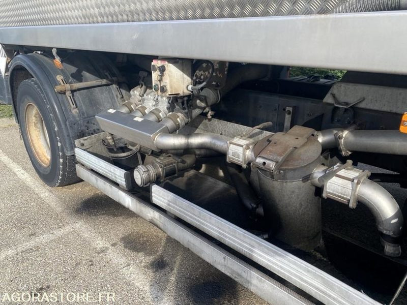 LKW RENAULT PREMIUM 210.19 19 t citerne ADR- -2006-517007-BJ288SY - export only: das Bild 13 LKW RENAULT PREMIUM 210.19 19 t citerne ADR- -2006-517007-BJ288SY - export only: das Bild 13