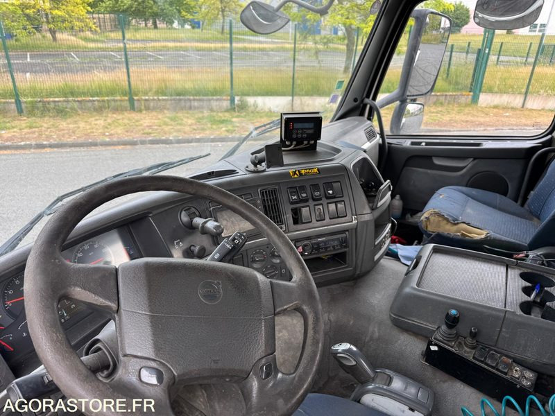 Volvo FM 400 8X4 ampliroll - 2009 - 763559KM – Leasing Volvo FM 400 8X4 ampliroll - 2009 - 763559KM: das Bild 12