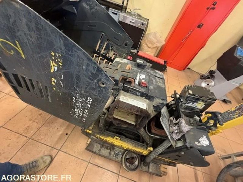 LOT DE 2 PLAQUES BOMAG BPR 60/65D/E ET BPR45/55D 2019 ET 2022 - Rüttelplatte: das Bild 4 LOT DE 2 PLAQUES BOMAG BPR 60/65D/E ET BPR45/55D 2019 ET 2022 - Rüttelplatte: das Bild 4
