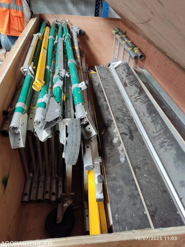 LOT DE 3 ECHAFFAUDAGES MACC ET COGNET - Werkzeug/ Gerät: das Bild 2 LOT DE 3 ECHAFFAUDAGES MACC ET COGNET - Werkzeug/ Gerät: das Bild 2