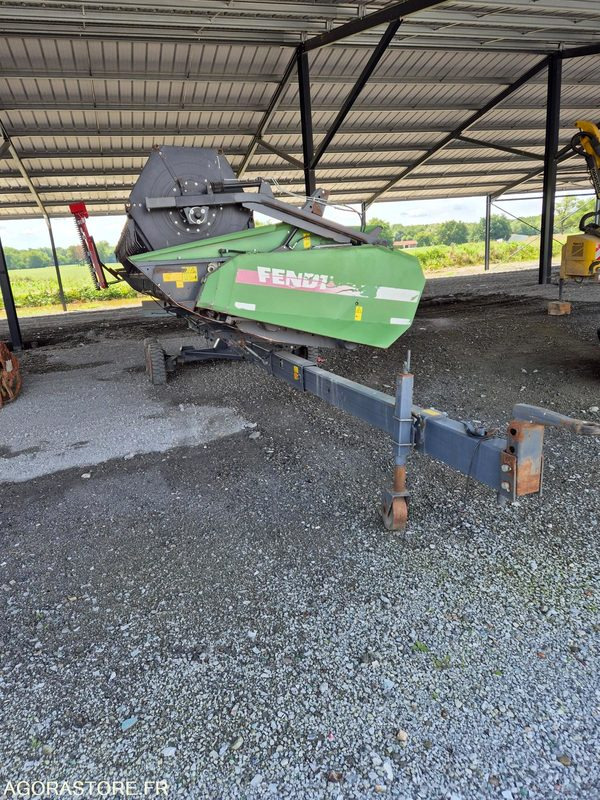 Coupe à Tapis Fendt - Landmaschine: das Bild 2 Coupe à Tapis Fendt - Landmaschine: das Bild 2