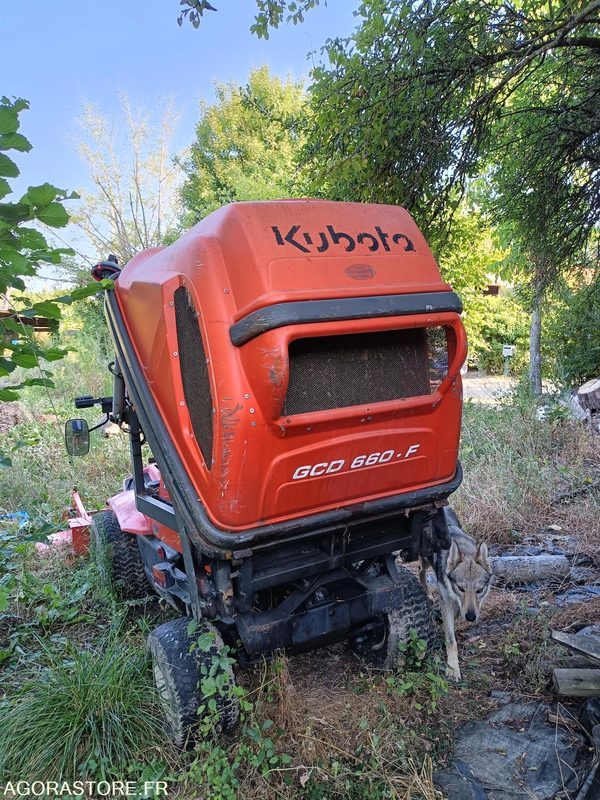 Kubota F 3560 avec bac de rammassage GCD 660F - 2668heures - Landmaschine: das Bild 2 Kubota F 3560 avec bac de rammassage GCD 660F - 2668heures - Landmaschine: das Bild 2