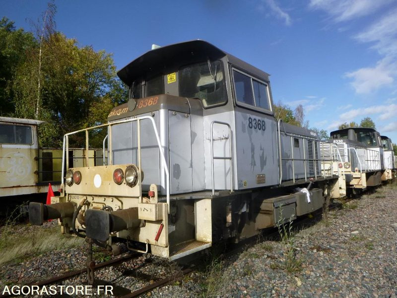 Lot de 4 Locotracteurs Y8000 RVI3 / Moyse, Fauvet Girel - Baugeräte: das Bild 1 Lot de 4 Locotracteurs Y8000 RVI3 / Moyse, Fauvet Girel - Baugeräte: das Bild 1