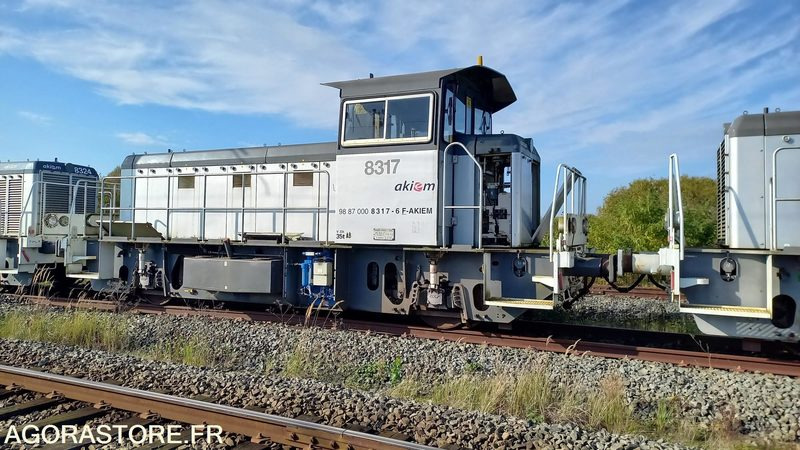 Lot de 5 Locotracteurs Y8000 RVI2 / Moyse, Fauvet Girel - Baugeräte: das Bild 2 Lot de 5 Locotracteurs Y8000 RVI2 / Moyse, Fauvet Girel - Baugeräte: das Bild 2