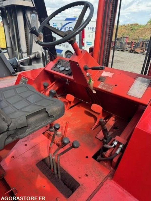 MANITOU - MC30N - FRONTAL DIESEL TOUT TERRAIN - 1994 - Dieselstapler: das Bild 4 MANITOU - MC30N - FRONTAL DIESEL TOUT TERRAIN - 1994 - Dieselstapler: das Bild 4
