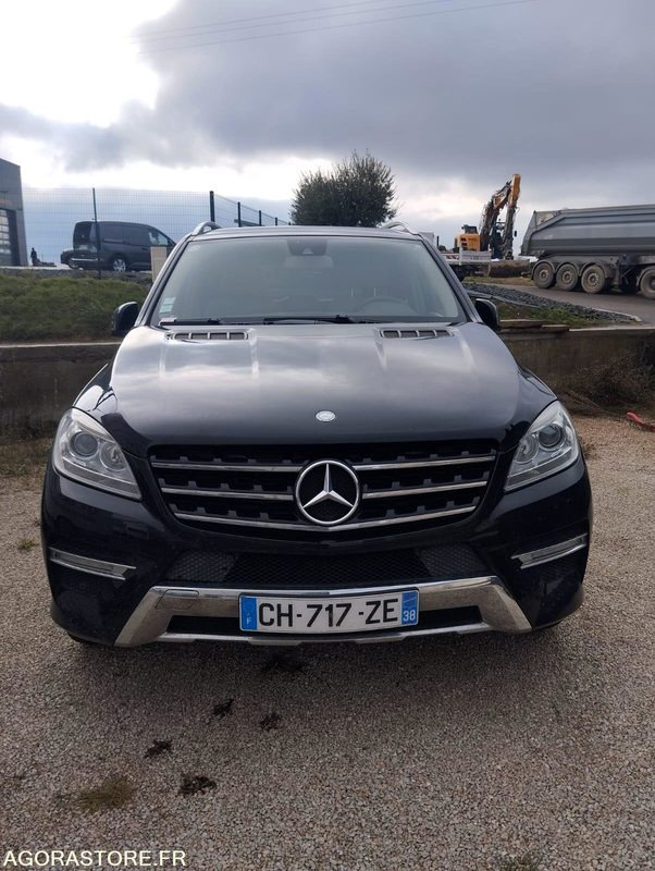 MERCEDES CLASSE ML 350 3.0 CDI BLUETEC V6 TURBO 4-MATIC - SUV/ Geländewagen: das Bild 3 MERCEDES CLASSE ML 350 3.0 CDI BLUETEC V6 TURBO 4-MATIC - SUV/ Geländewagen: das Bild 3