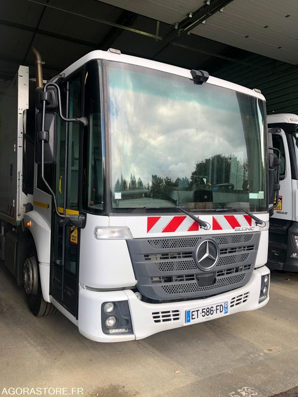MERCEDES ECONIC (26t, 21 CV, 353 Cv, cabine bus, benne 23m3) - 138948 kms - 2018 - Müllwagen: das Bild 3 MERCEDES ECONIC (26t, 21 CV, 353 Cv, cabine bus, benne 23m3) - 138948 kms - 2018 - Müllwagen: das Bild 3
