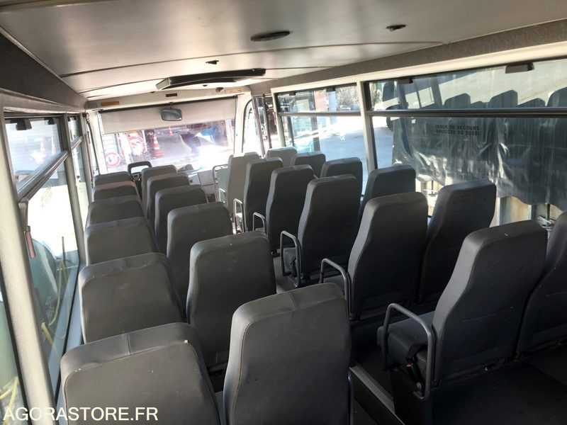 MINI-BUS MERCEDES VARIO - 127178 kms - 2000 - Kleinbus, Personentransporter: das Bild 5 MINI-BUS MERCEDES VARIO - 127178 kms - 2000 - Kleinbus, Personentransporter: das Bild 5